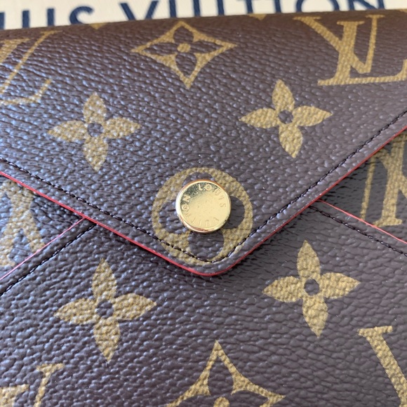 Sold.  Louis Vuitton Medium Kirigami - Picture 4 of 7